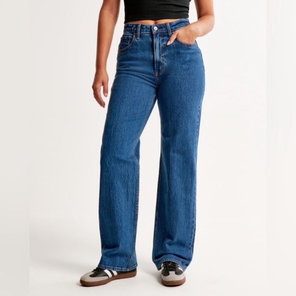 NWT Abercrombie The 90s Relaxed Jean High Rise 33 LONG Retro Mom Denim Rigid - Picture 1 of 13